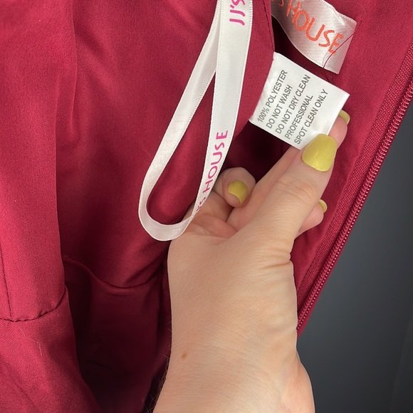 JJ’s House Formal / Prom Dress - Picture 12 of 12